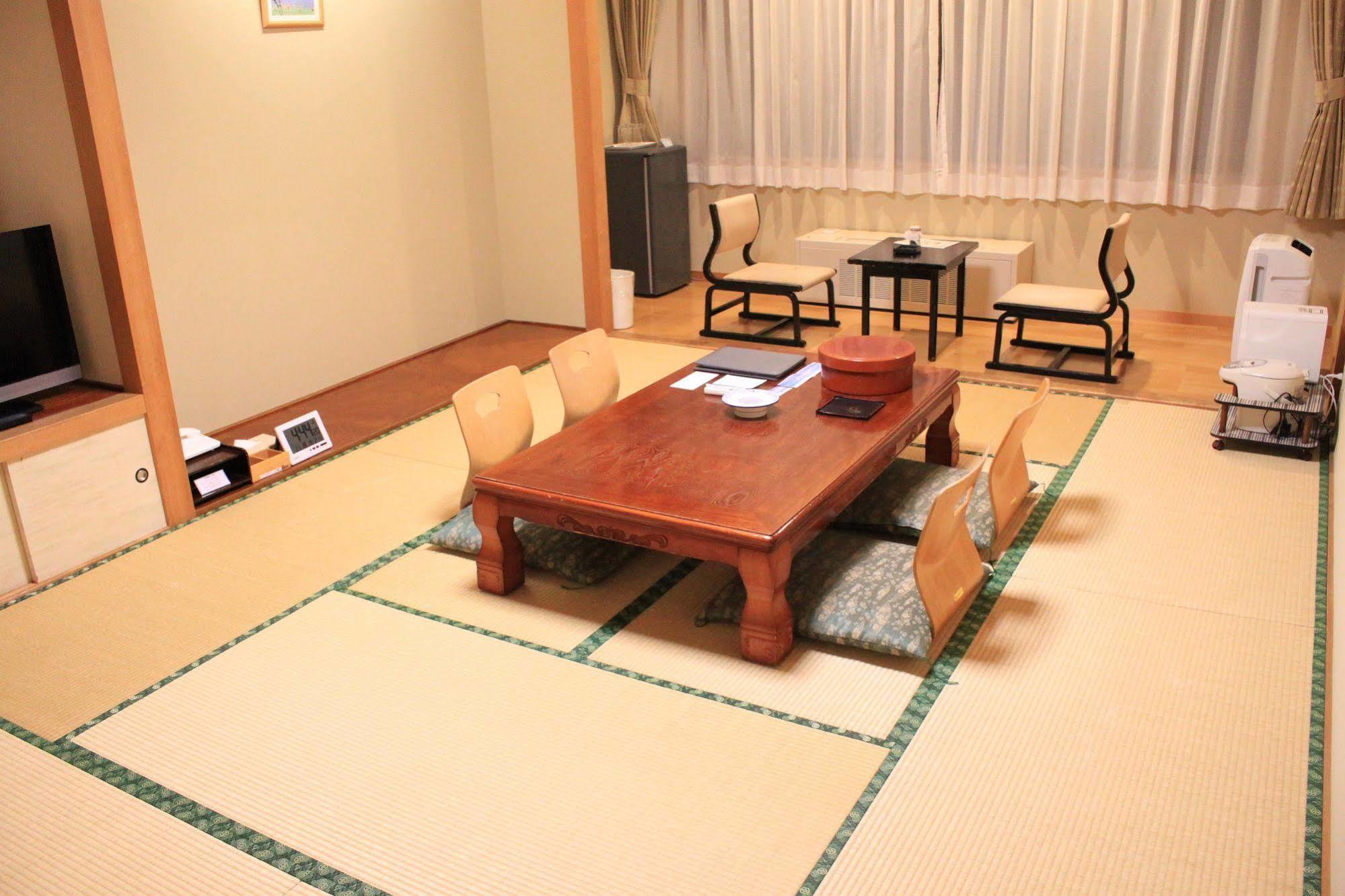 Furano La Terre Hotel Nakafurano Buitenkant foto
