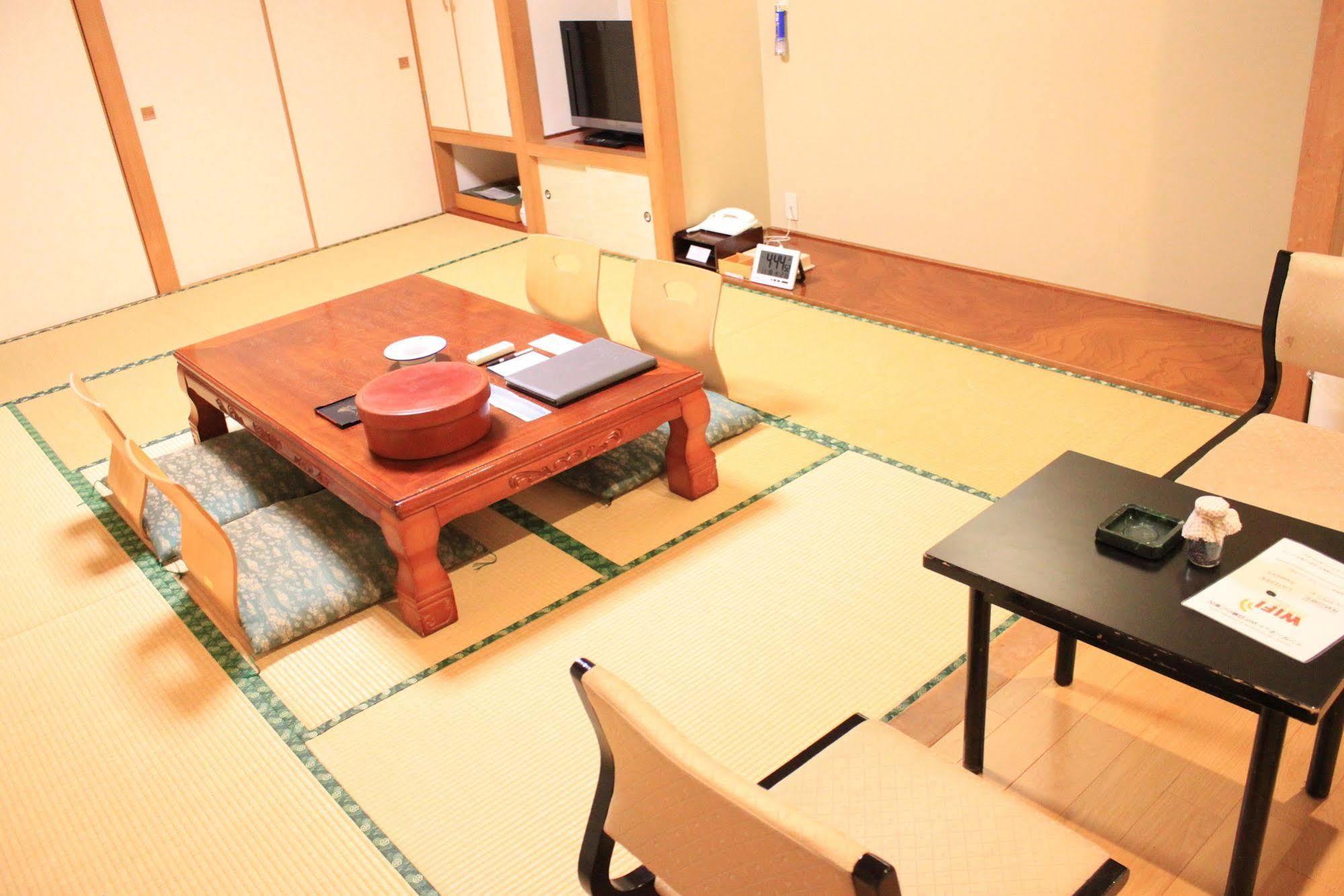 Furano La Terre Hotel Nakafurano Buitenkant foto